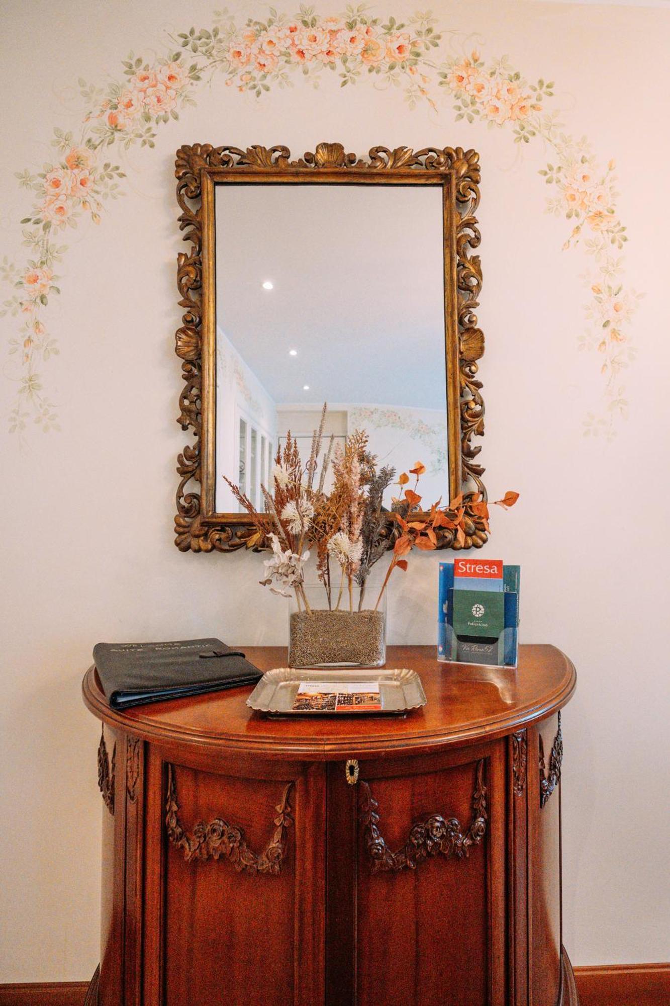 Suite Romantic Vista Lago Stresa Ngoại thất bức ảnh